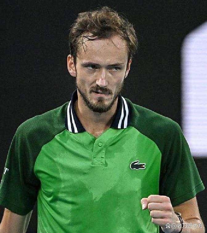 拉沃尔杯翻盘联合杯,梅德韦杰夫点燃赛场 拉沃尔杯翻盘联合杯,梅德韦杰夫点燃赛场