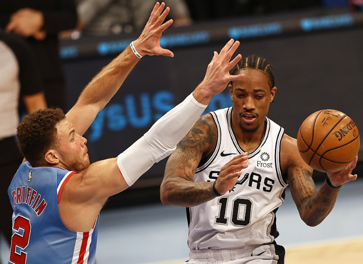 江苏队轻取天津队，德罗赞惊艳四座