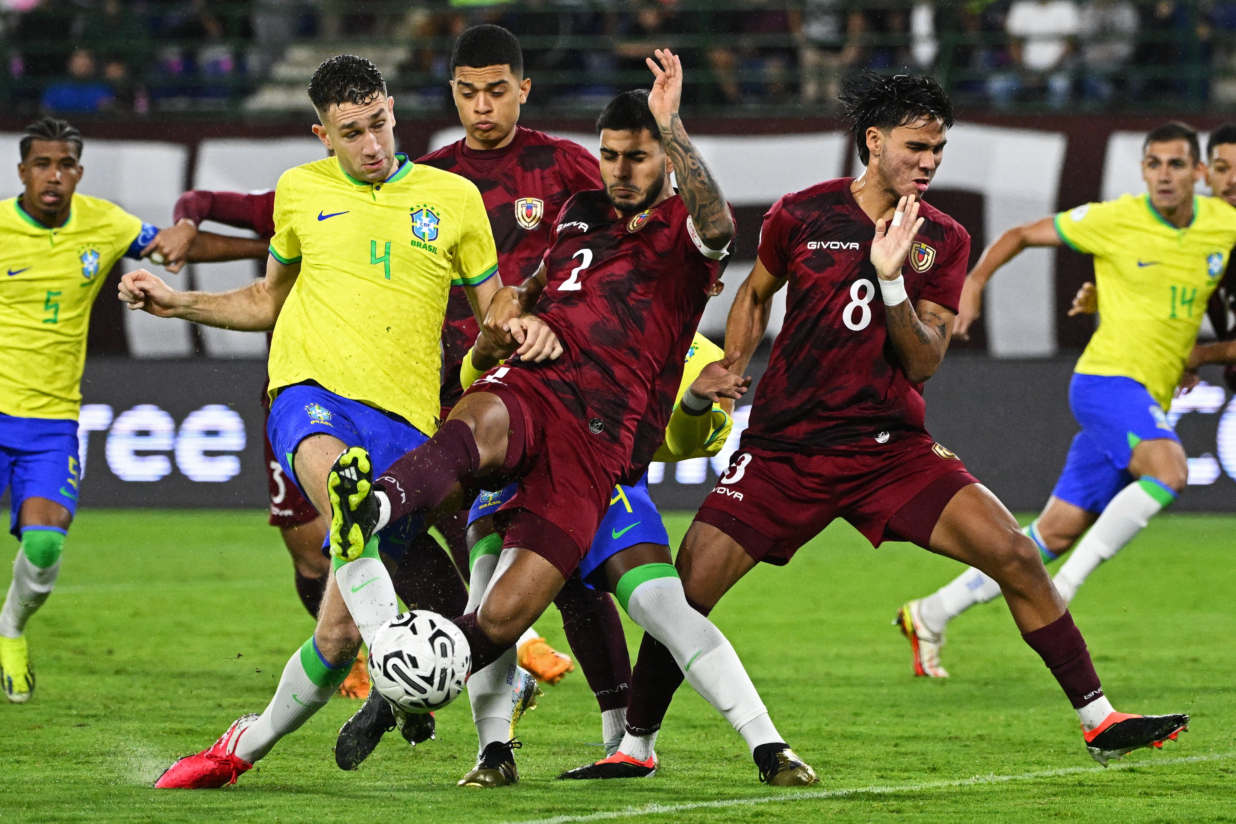 马赛绝杀巴西，戈麦斯惊艳四座