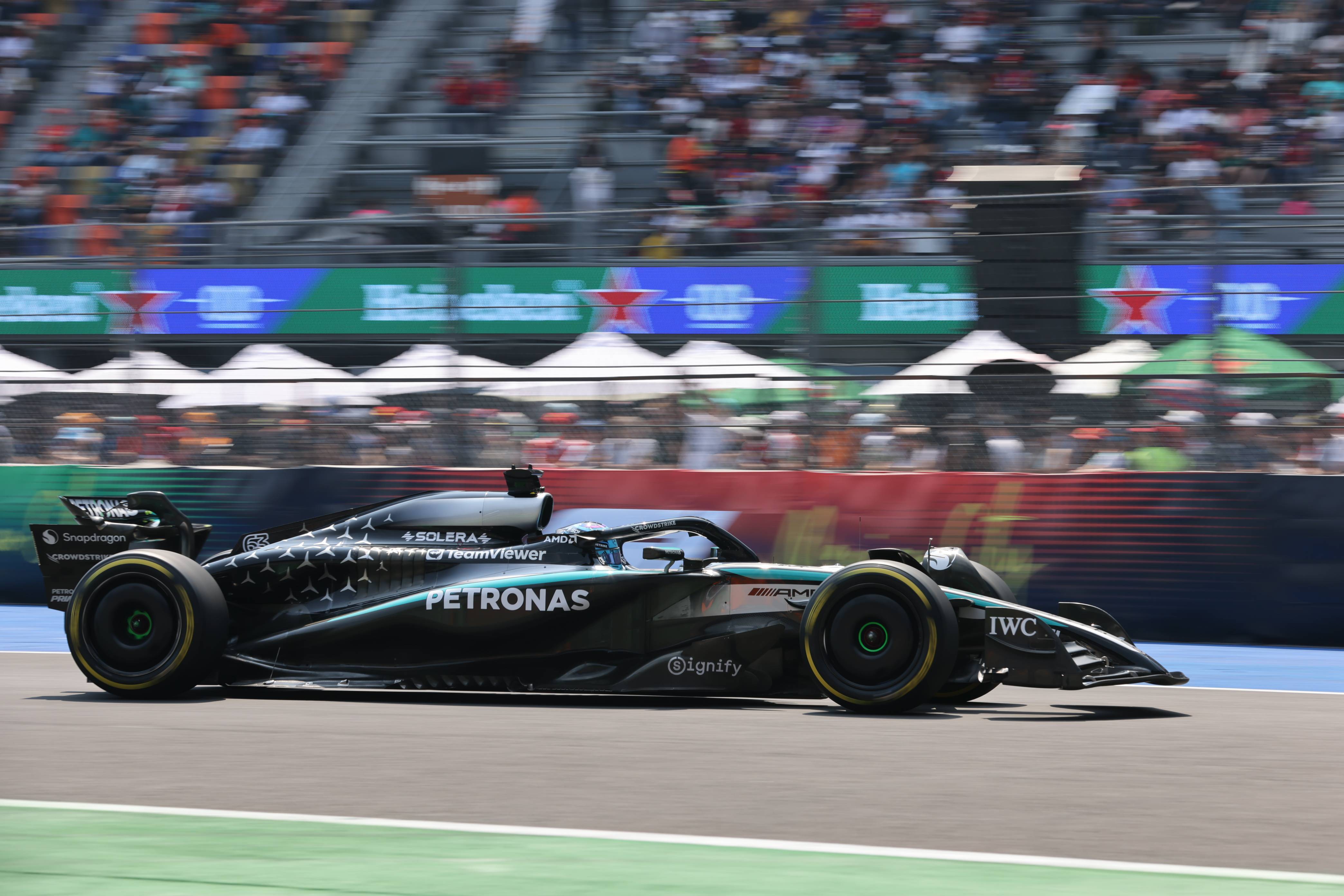 红牛车队绝杀红牛二队,拉塞尔带队取胜 红牛车队绝杀红牛二队,拉塞尔带队取胜