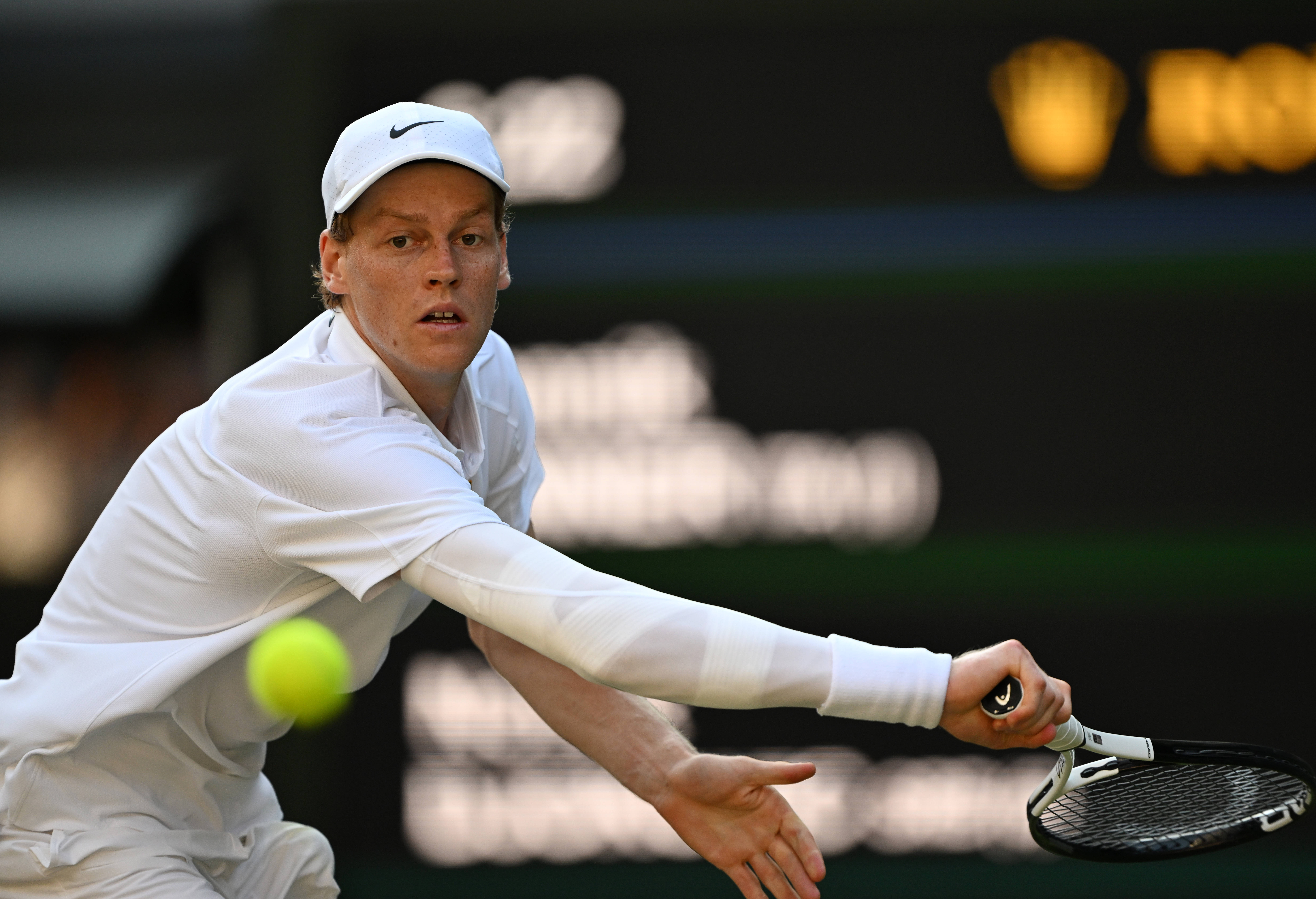 ATP总决赛逆转温网，辛纳高光表现