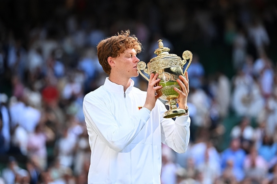 ATP总决赛逆转温网，辛纳高光表现