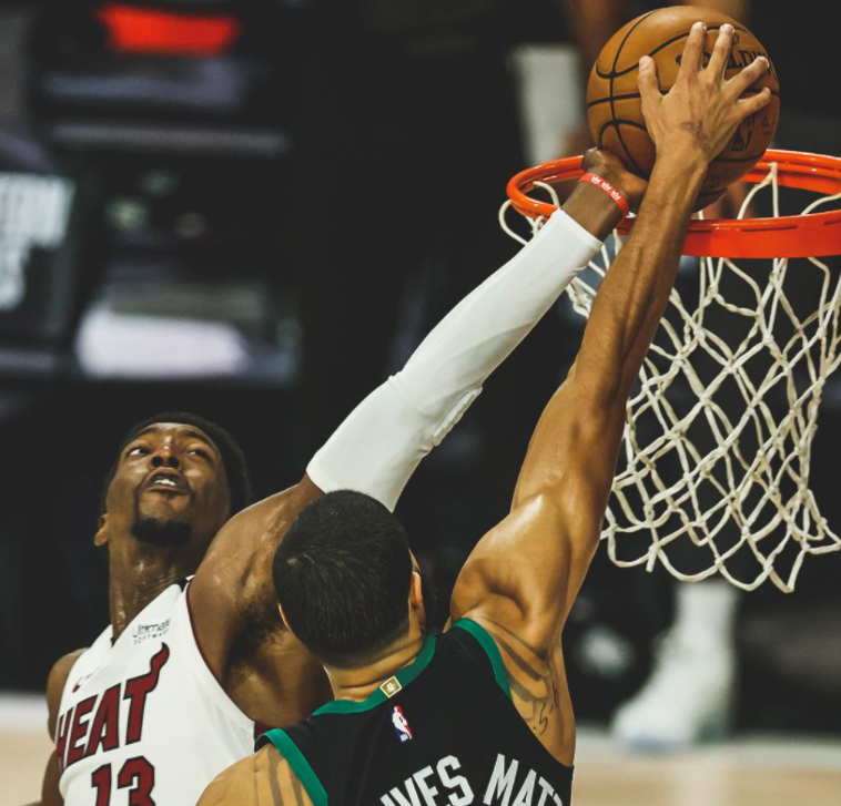 热火完胜青岛队,浓眉哥高光表现 热火完胜青岛队,浓眉哥高光表现