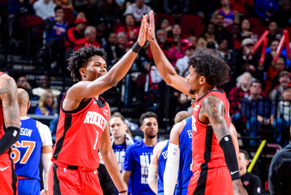 火箭翻盘福建队,麦科勒姆带队取胜 火箭翻盘福建队,麦科勒姆带队取胜