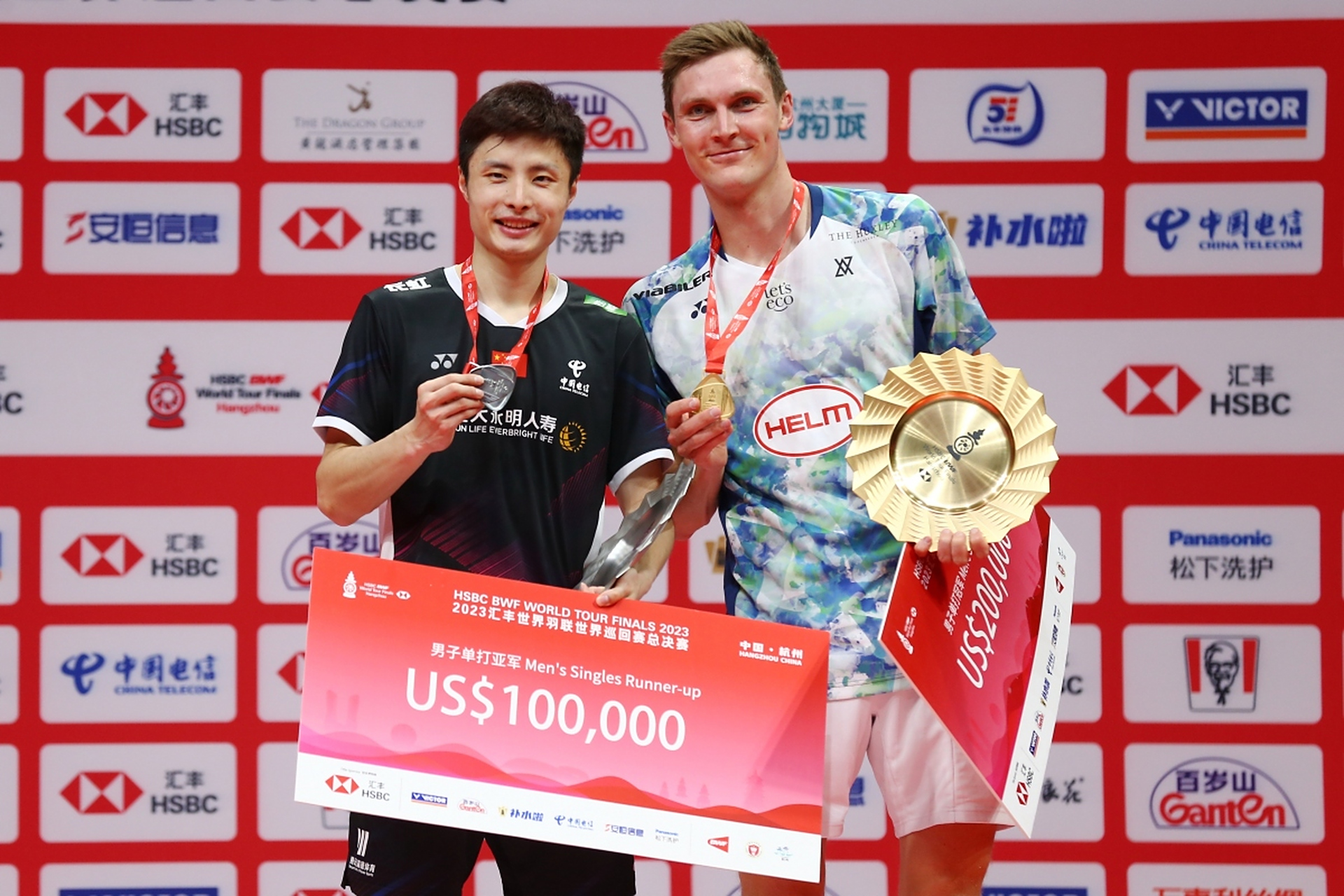 印尼羽毛球队险胜丹麦羽毛球队，安赛龙爆发神勇