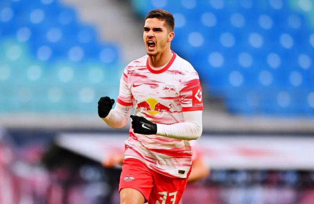 尤文碾压莱比锡红牛，加维打破历史纪录