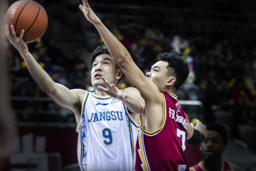 斯图加特遭遇波折,积分榜上升 斯图加特遭遇波折,积分榜上升