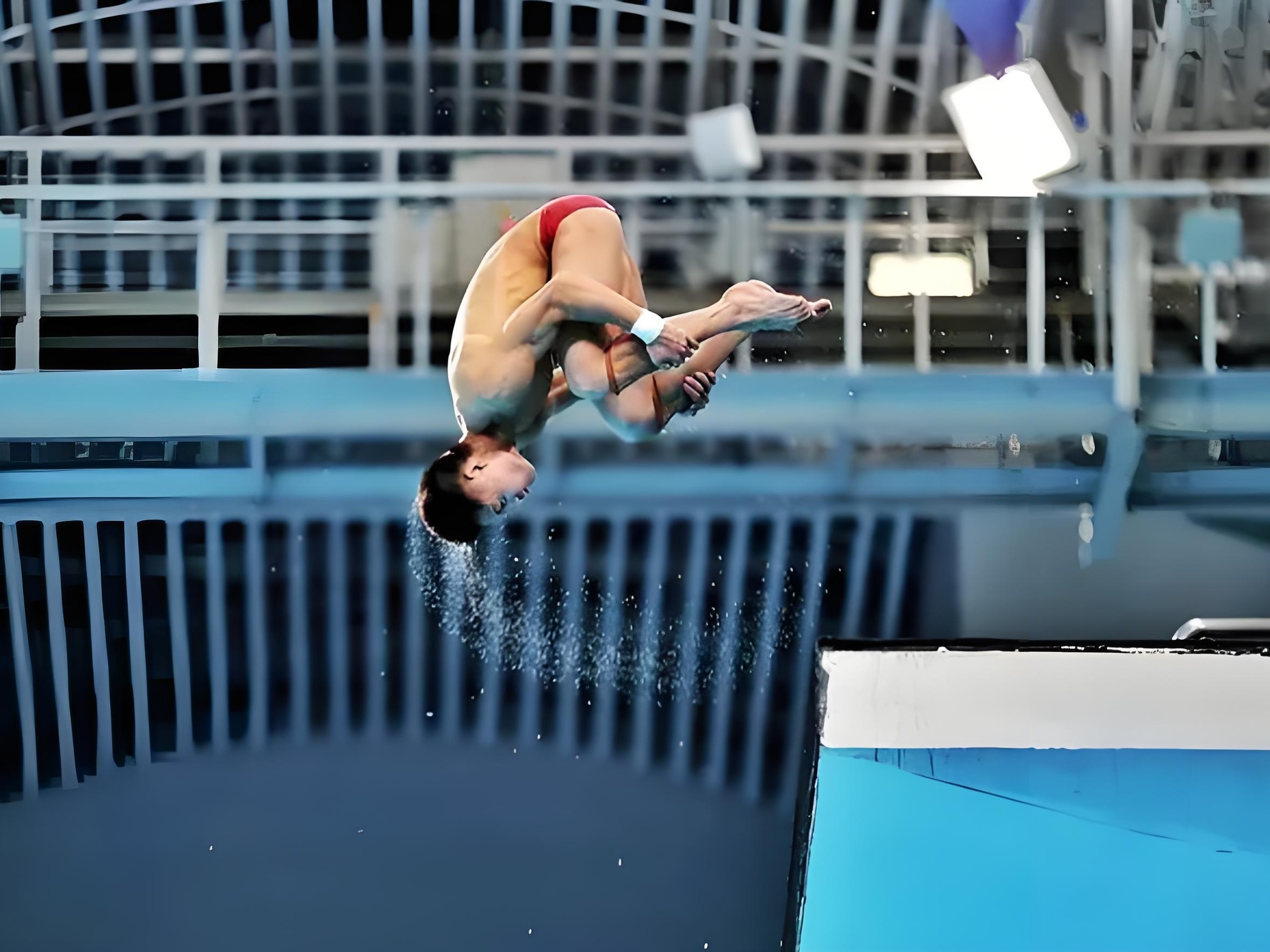 跳水运动员表现出色，备战全力冲刺