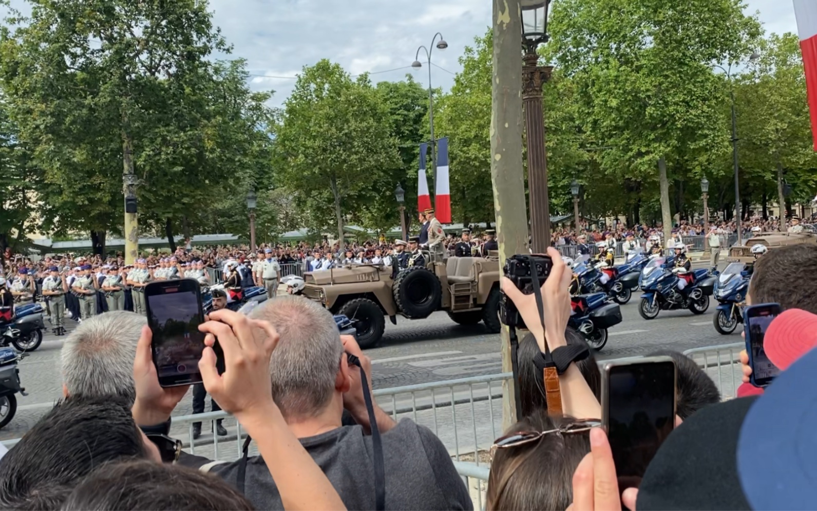 法国队横扫日本队,马龙高光表现 法国队横扫日本队,马龙高光表现