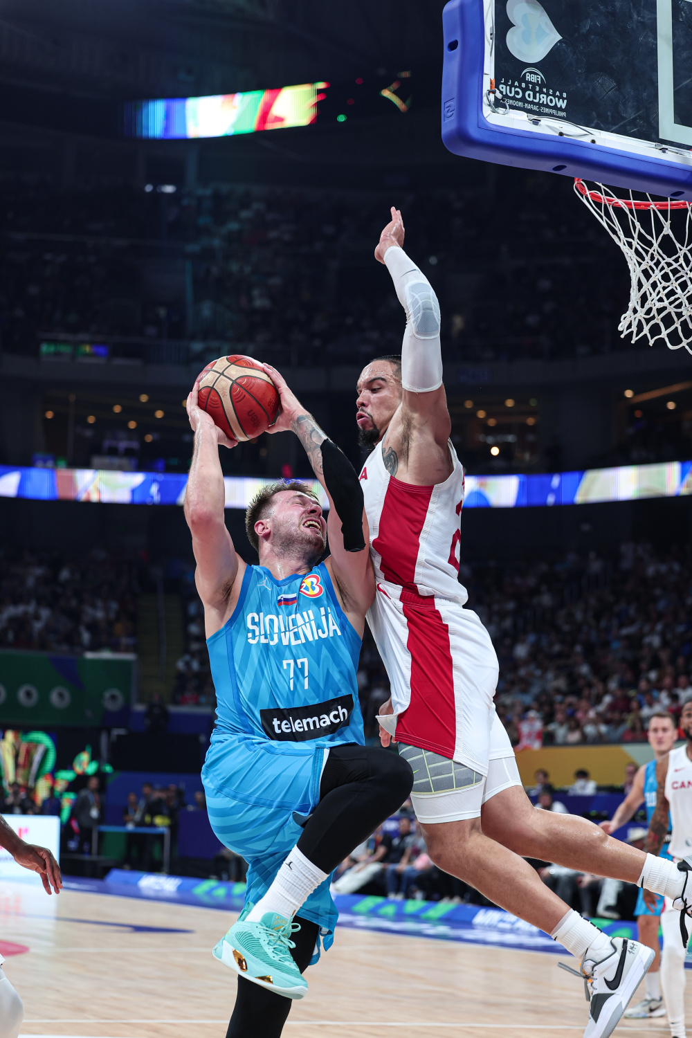 加拿大男篮横扫国王，东契奇送出助攻