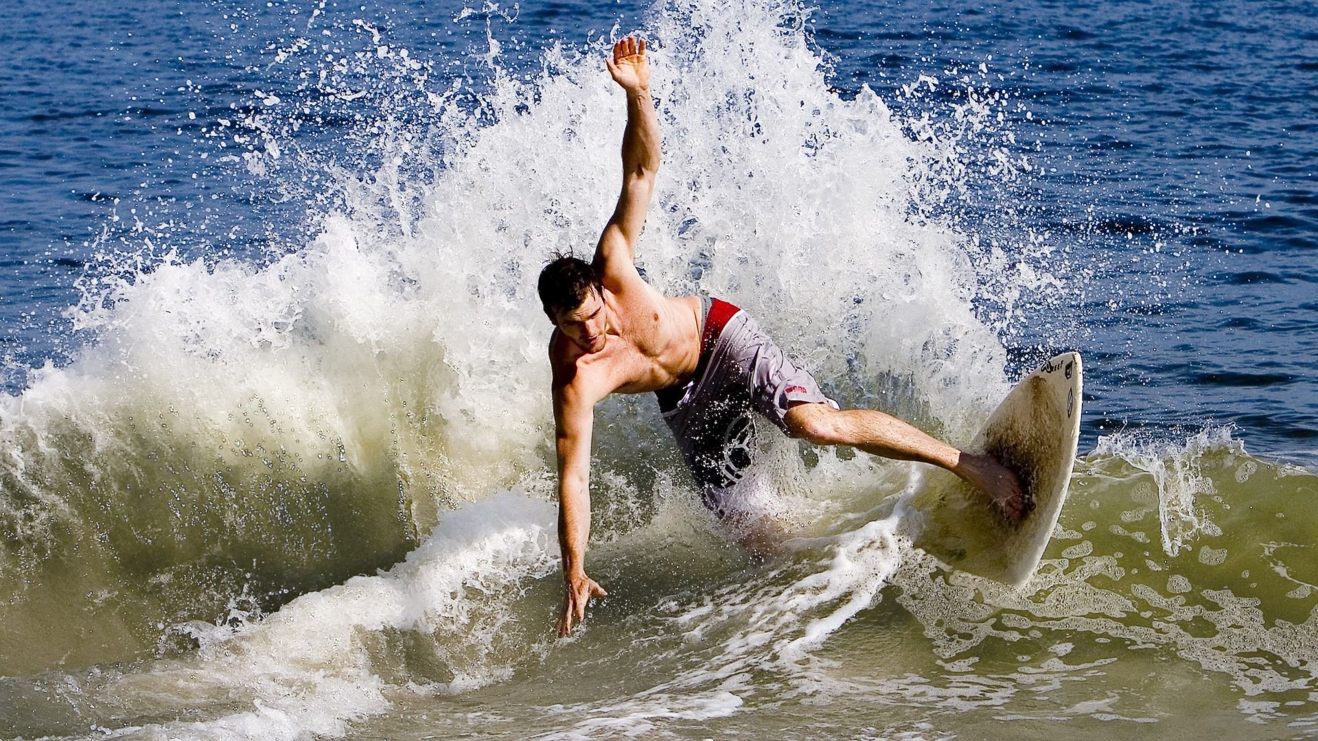 孤星闪耀,伦纳德关键时刻站出来,火箭血拼马刺的宿命对决