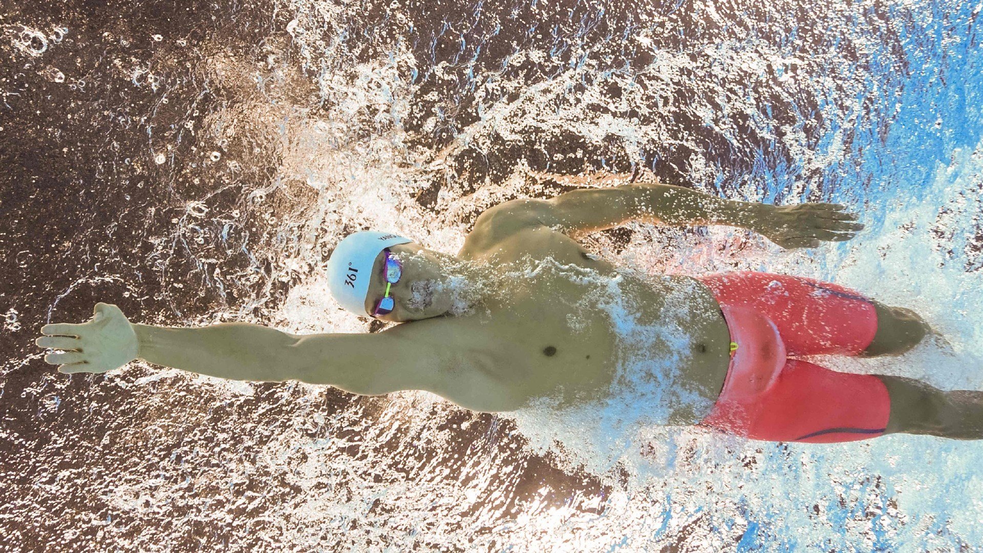 逆转的火焰,桃田贤斗点燃赛场,马来西亚队绝境重生